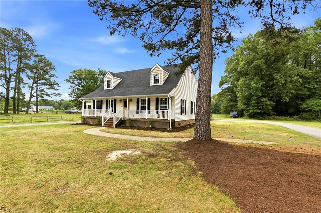 Photo of 1705 Mount Pleasant Road, Chesapeake, VA 23322 (MLS # 10636374)