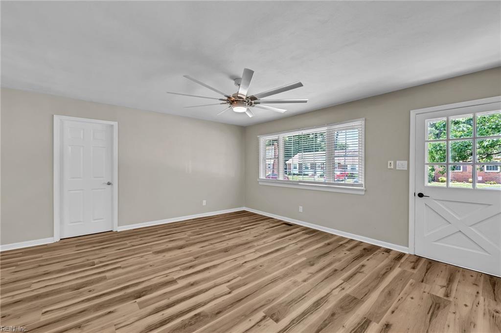 Photo of 3716 Linnet Lane, Portsmouth, VA 23703 (MLS # 10638845)