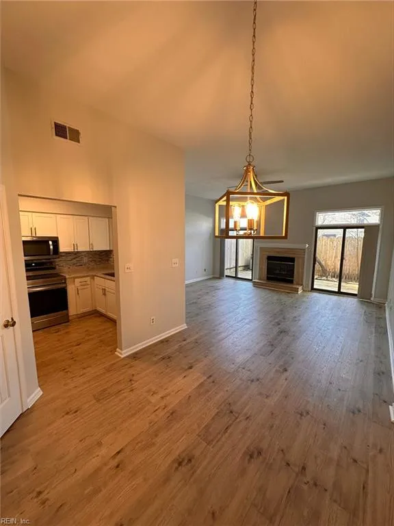 Virginia Beach, Virginia 23451, United States, 2 Bedrooms Bedrooms, ,3 BathroomsBathrooms,Residential,Active,95696