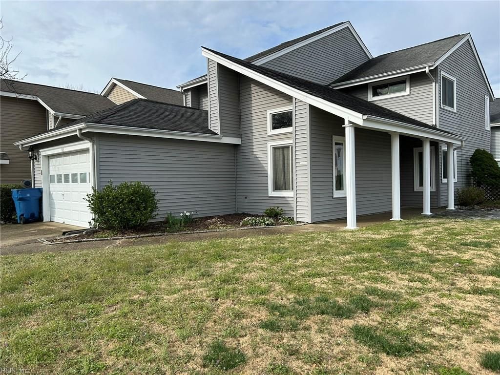 Photo of 913 Lord Dunmore Drive, Virginia Beach, VA 23464 (MLS # 10625393)