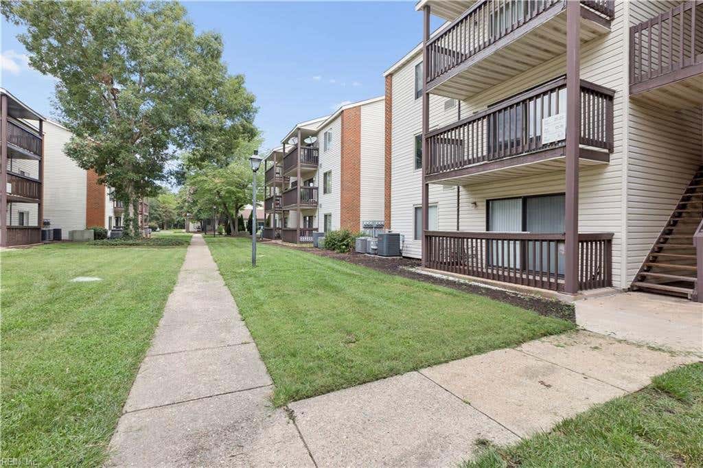Photo of 23 Davenport Court, Hampton, VA 23666 (MLS # 10650638)