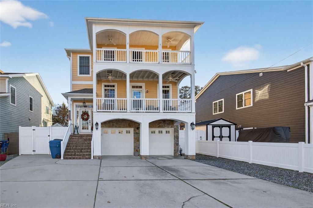 Photo of 724 Delaware Avenue, Virginia Beach, VA 23451 (MLS # 10614108)