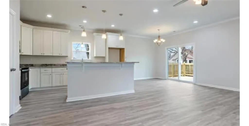 Newport News, Virginia 23607, United States, 4 Bedrooms Bedrooms, ,3 BathroomsBathrooms,Residential,Pending,18755