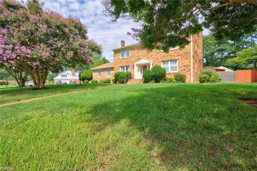 Photo of 3316 Kindlewood Crescent, Chesapeake, VA 23321 (MLS # 10657022)