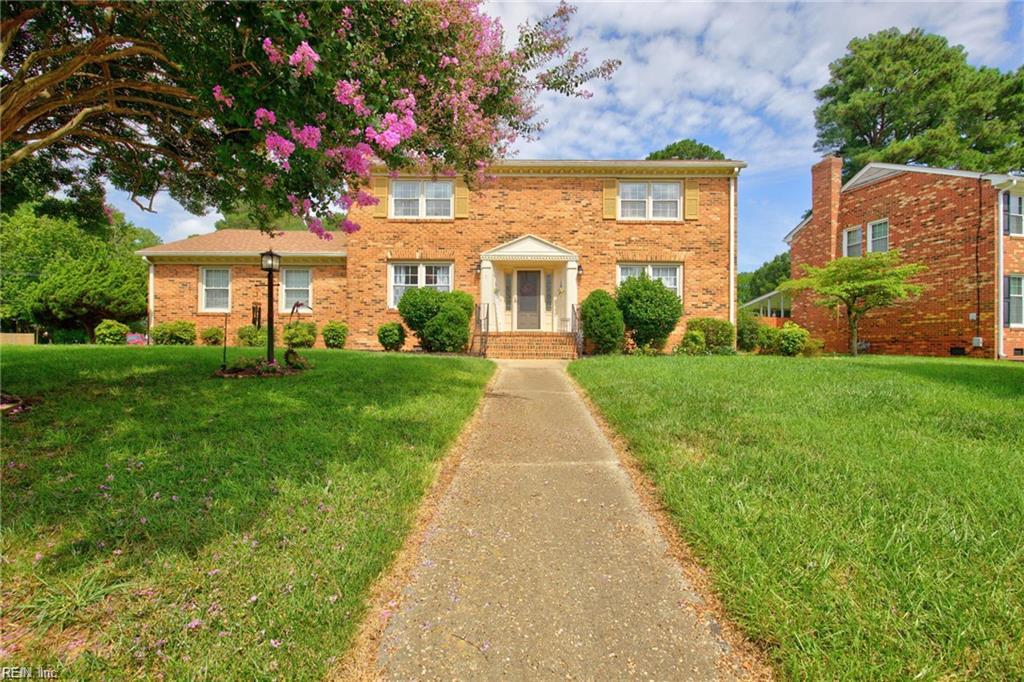 Photo of 3316 Kindlewood Crescent, Chesapeake, VA 23321 (MLS # 10657022)