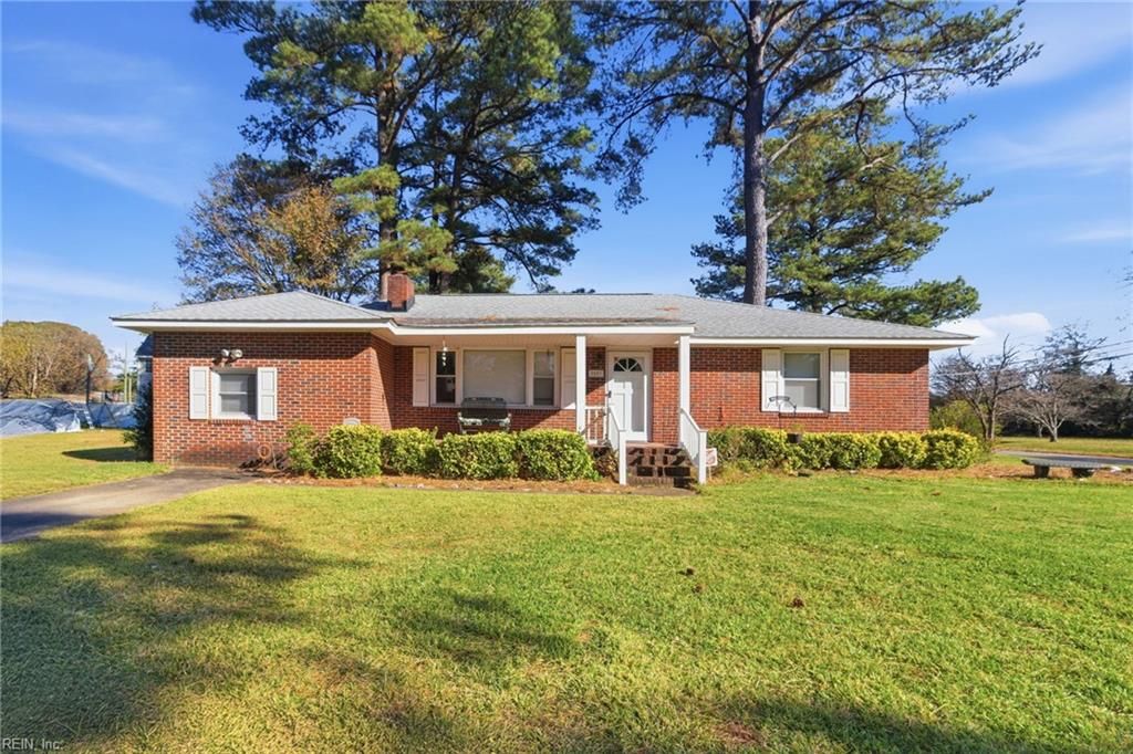 Photo of 2029 Battery Park Road, Chesapeake, VA 23323 (MLS # 10611870)