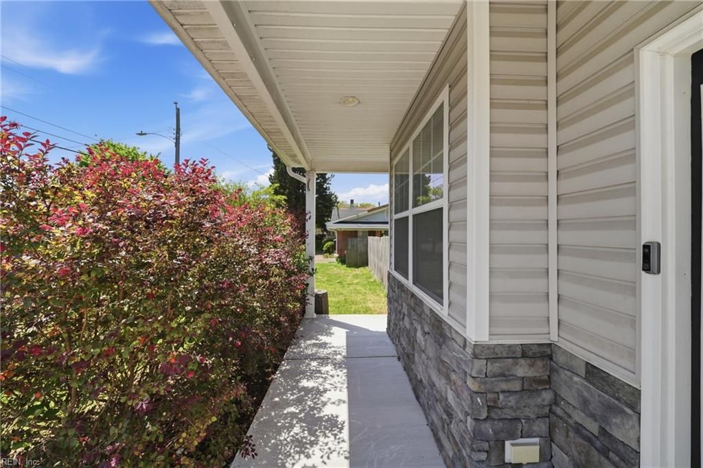 Photo of 2615 Argonne Avenue, Norfolk, VA 23509 (MLS # 10630185)