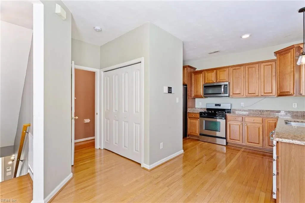 Virginia Beach, Virginia 23455, United States, 3 Bedrooms Bedrooms, ,3 BathroomsBathrooms,Residential,Active,101647