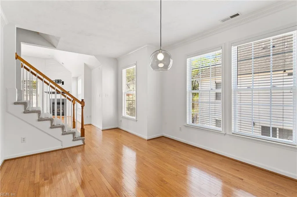 Virginia Beach, Virginia 23455, United States, 3 Bedrooms Bedrooms, ,3 BathroomsBathrooms,Residential,Active,101647