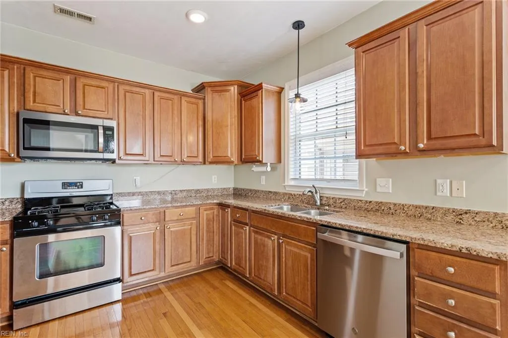 Virginia Beach, Virginia 23455, United States, 3 Bedrooms Bedrooms, ,3 BathroomsBathrooms,Residential,Active,101647