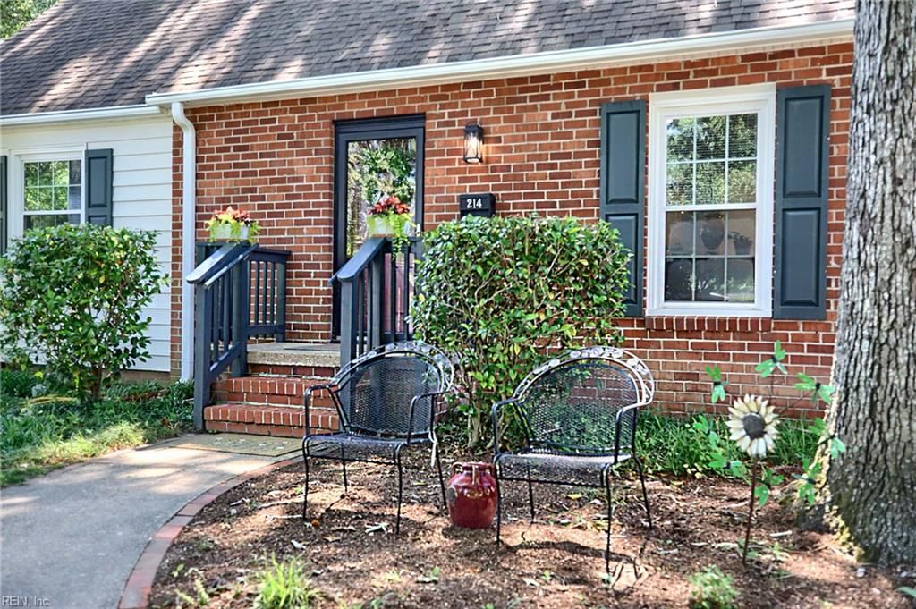 Photo of 214 Selden Road, Newport News, VA 23606 (MLS # 10634648)