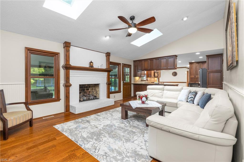 3448 Green Pine LN