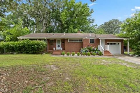 Photo of 12 Paddock Drive, Newport News, VA 23606 (MLS # 10615573)