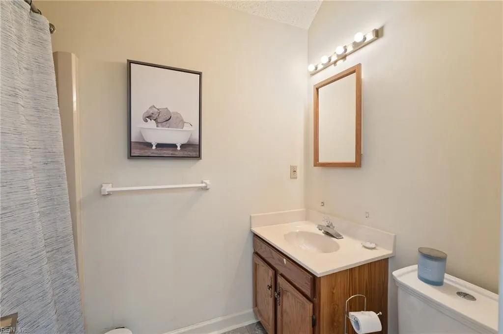 Virginia Beach, Virginia 23451, United States, 2 Bedrooms Bedrooms, ,2 BathroomsBathrooms,Residential,Active,164506