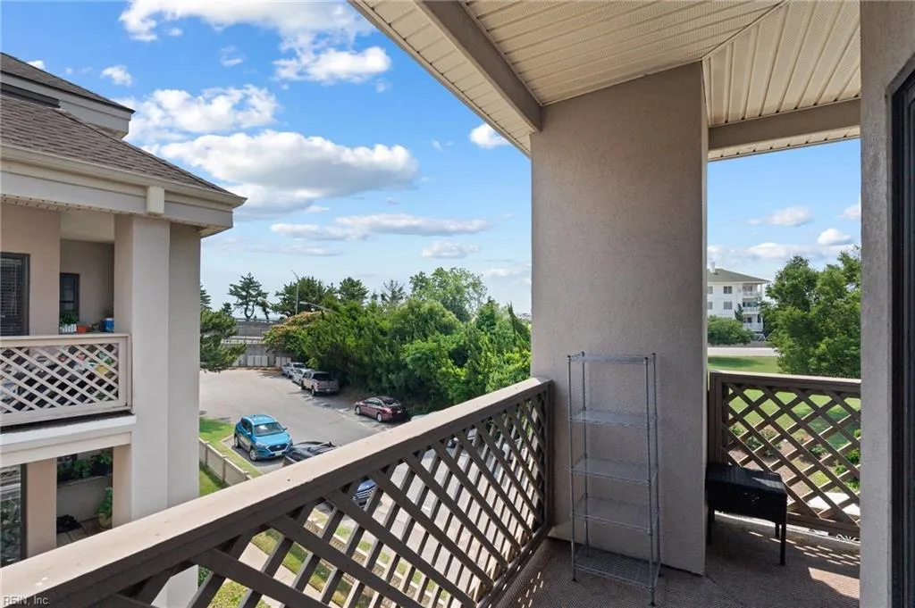 Virginia Beach, Virginia 23451, United States, 2 Bedrooms Bedrooms, ,2 BathroomsBathrooms,Residential,Active,164506