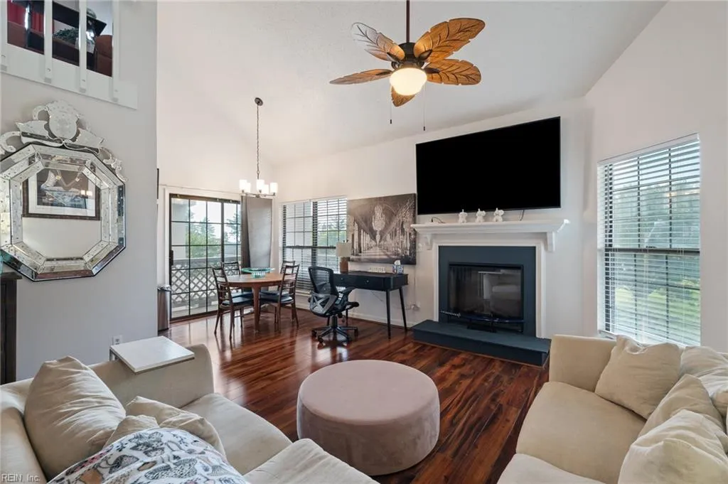 Virginia Beach, Virginia 23451, United States, 2 Bedrooms Bedrooms, ,2 BathroomsBathrooms,Residential,Active,164506