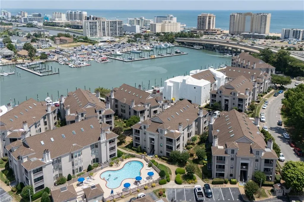 Virginia Beach, Virginia 23451, United States, 2 Bedrooms Bedrooms, ,2 BathroomsBathrooms,Residential,Active,164506