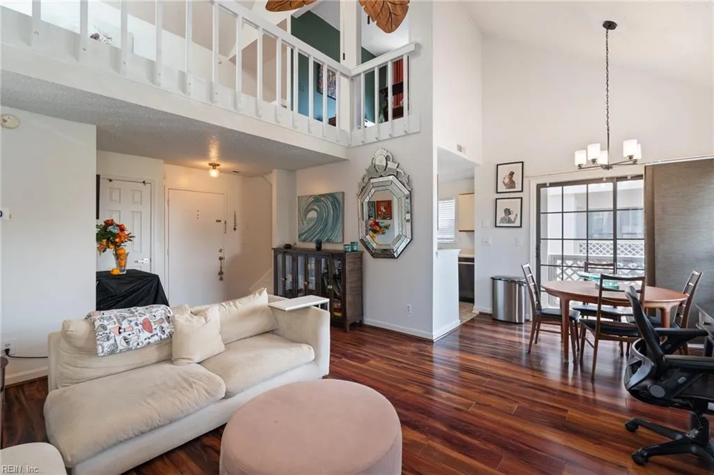 Virginia Beach, Virginia 23451, United States, 2 Bedrooms Bedrooms, ,2 BathroomsBathrooms,Residential,Active,164506