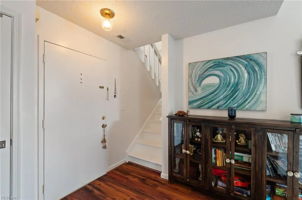 Virginia Beach, Virginia 23451, United States, 2 Bedrooms Bedrooms, ,2 BathroomsBathrooms,Residential,Active,164506