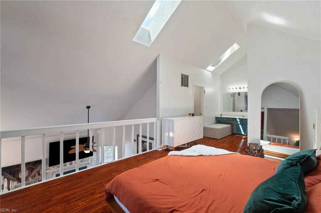 Virginia Beach, Virginia 23451, United States, 2 Bedrooms Bedrooms, ,2 BathroomsBathrooms,Residential,Active,164506