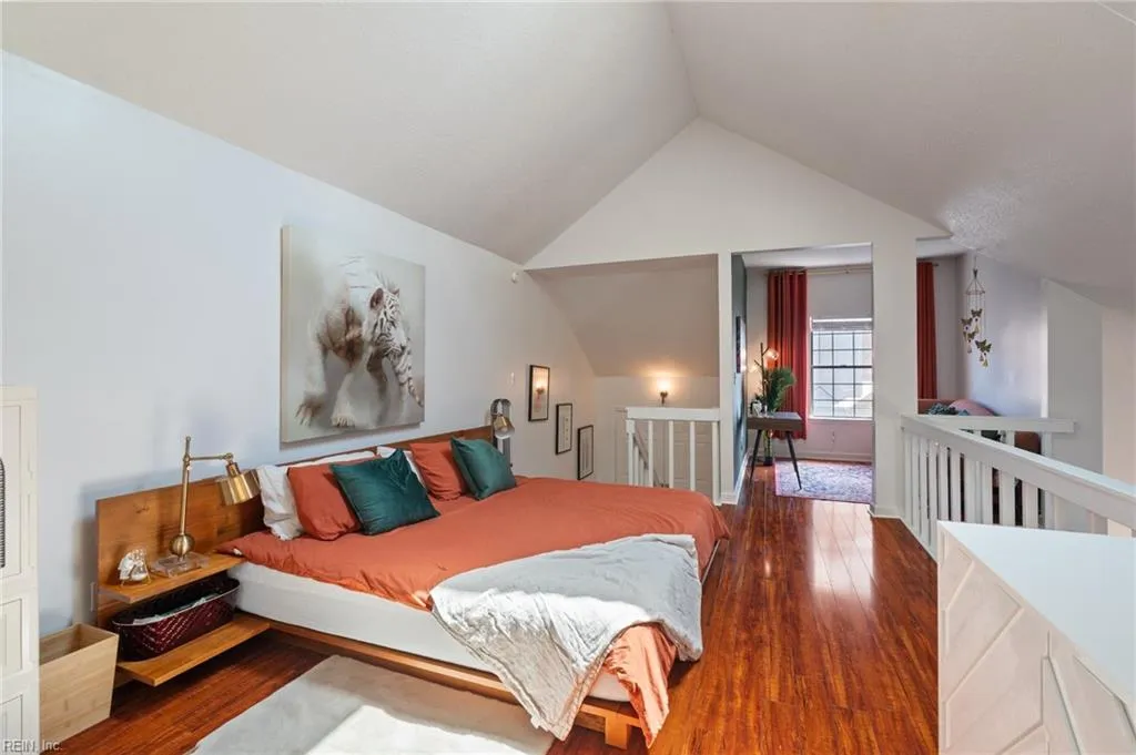 Virginia Beach, Virginia 23451, United States, 2 Bedrooms Bedrooms, ,2 BathroomsBathrooms,Residential,Active,164506