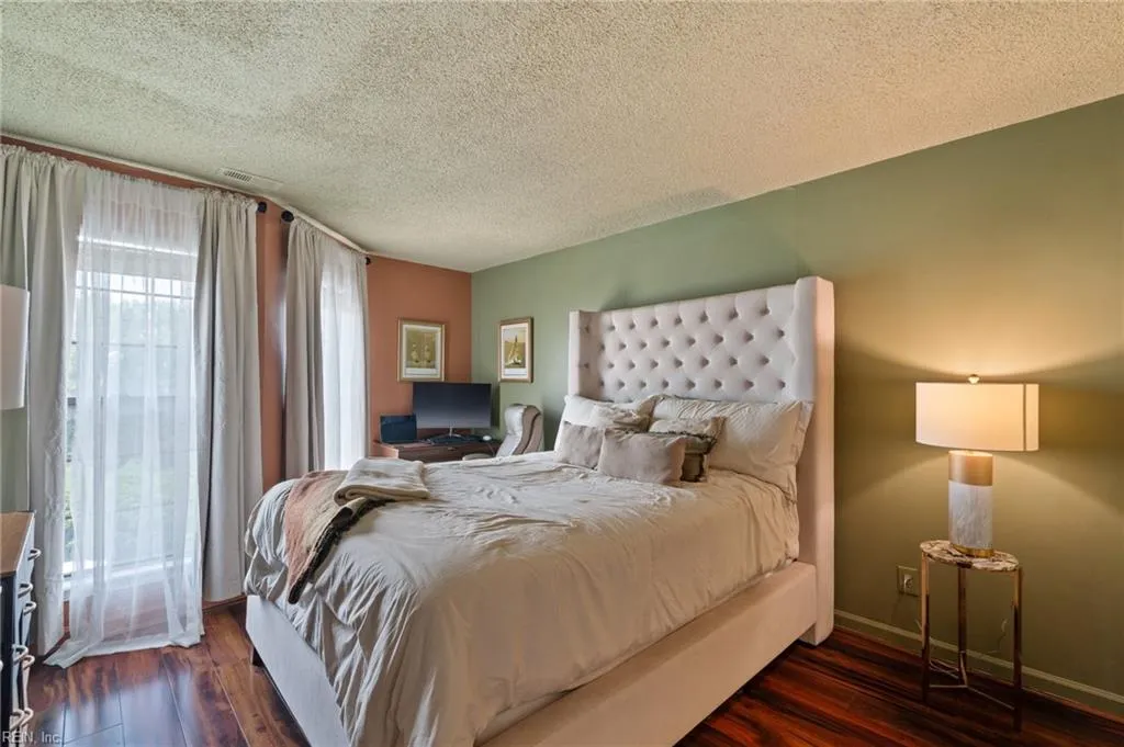 Virginia Beach, Virginia 23451, United States, 2 Bedrooms Bedrooms, ,2 BathroomsBathrooms,Residential,Active,164506