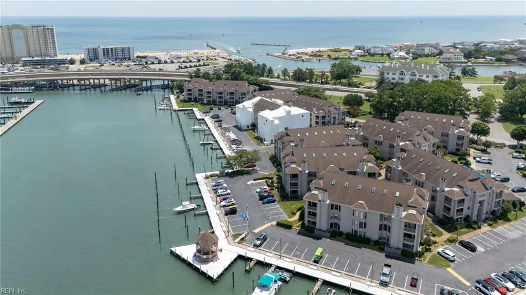 Virginia Beach, Virginia 23451, United States, 2 Bedrooms Bedrooms, ,2 BathroomsBathrooms,Residential,Active,164506