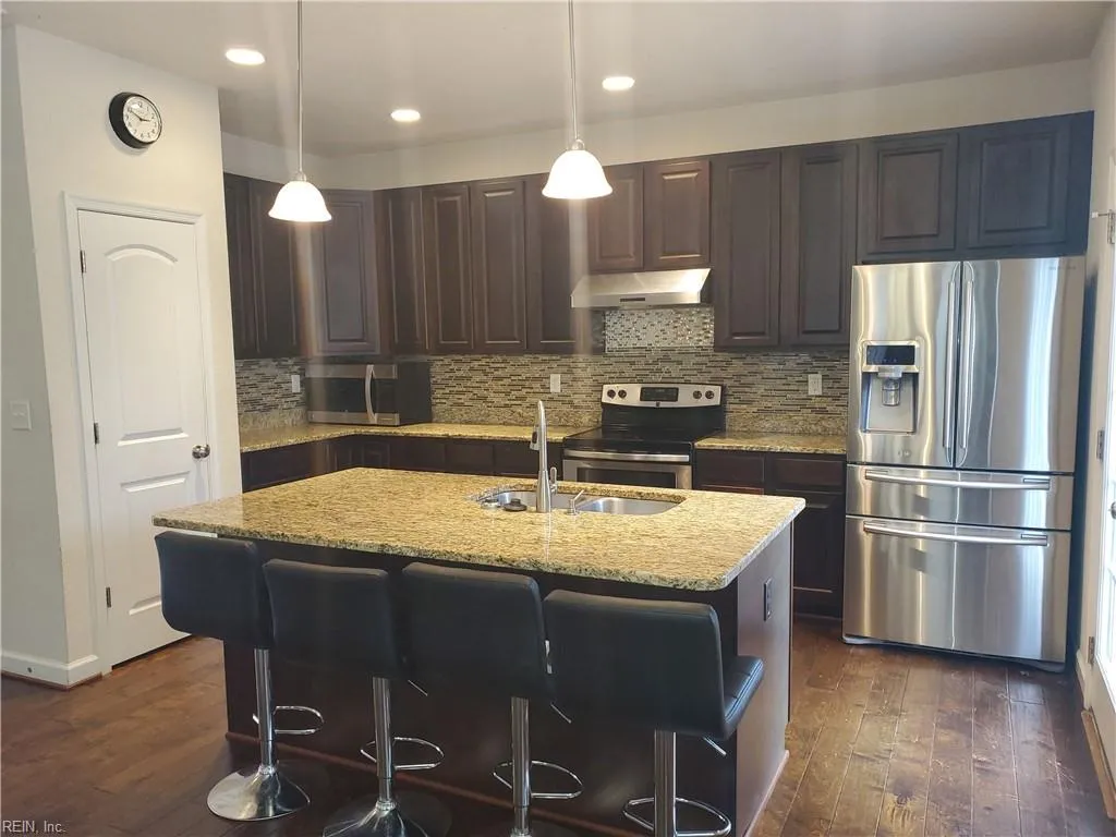 Virginia Beach, Virginia 23456, United States, 4 Bedrooms Bedrooms, ,3 BathroomsBathrooms,Residential,Active,81003