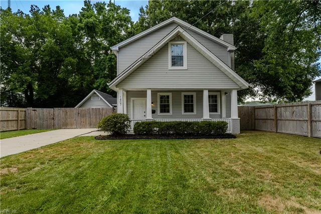 1407 Old Buckroe Road, photo 2 of 34