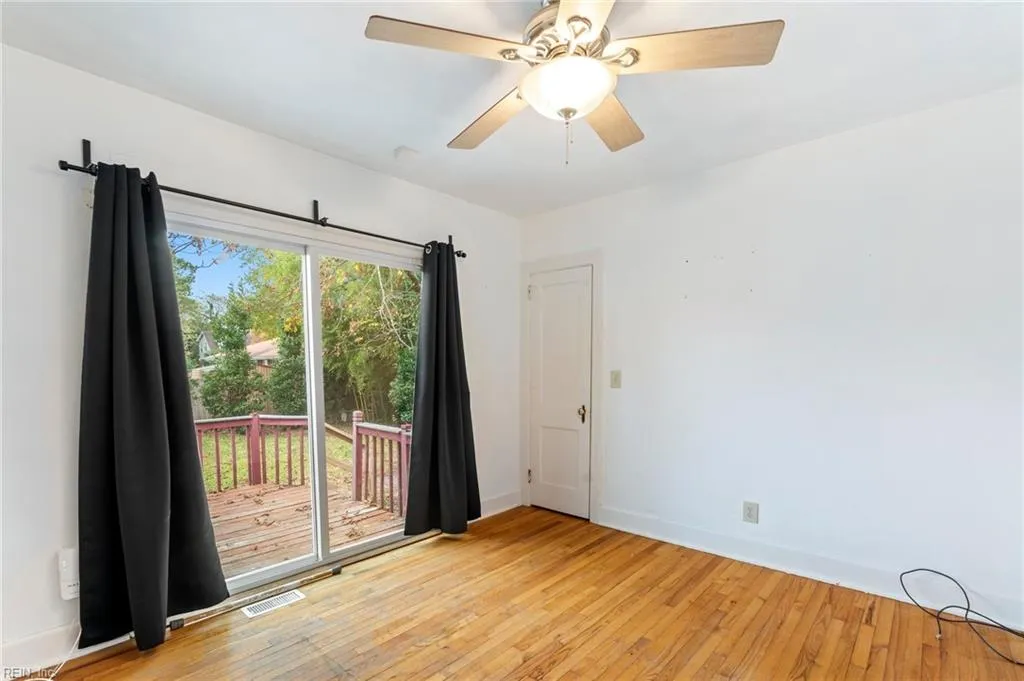 Norfolk, Virginia 23513, United States, 3 Bedrooms Bedrooms, ,1 BathroomBathrooms,Residential,Pending,31332