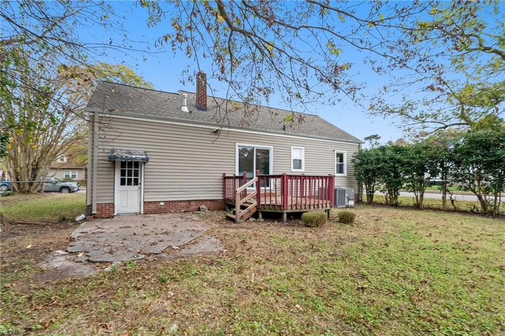 Norfolk, Virginia 23513, United States, 3 Bedrooms Bedrooms, ,1 BathroomBathrooms,Residential,Pending,31332