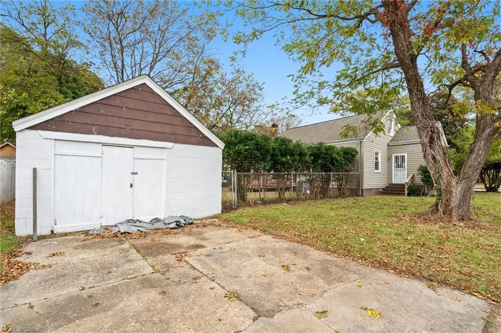 Norfolk, Virginia 23513, United States, 3 Bedrooms Bedrooms, ,1 BathroomBathrooms,Residential,Pending,31332