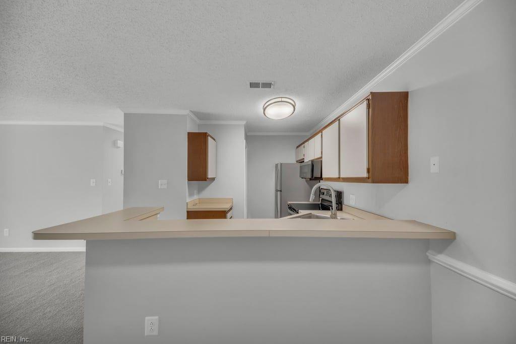 107 Stratford DR I
