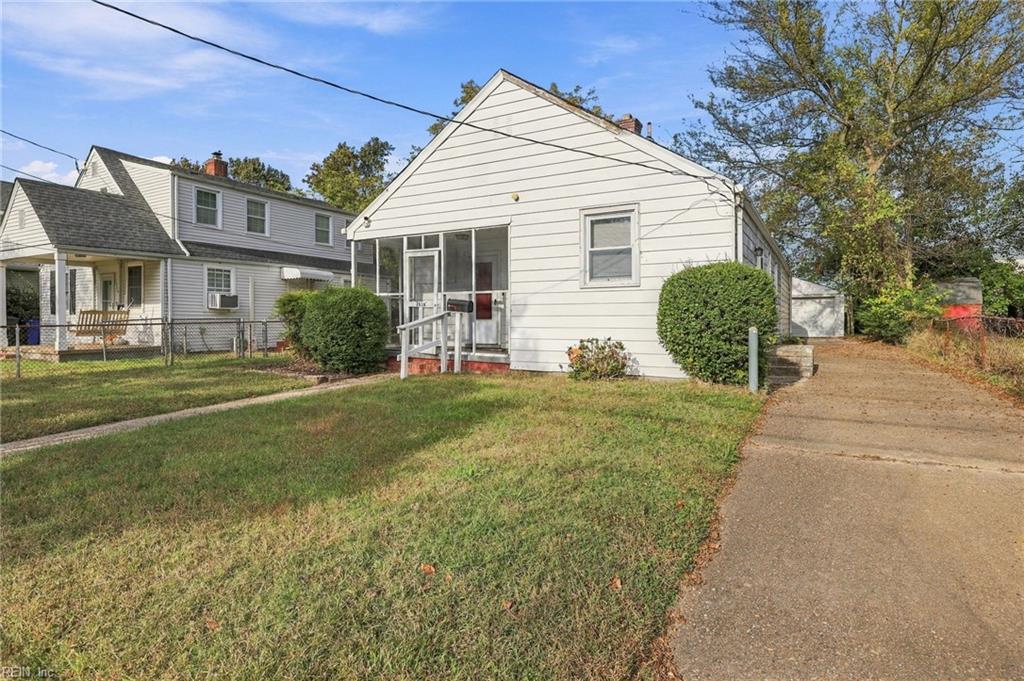 Photo of 7538 Yorktown Drive, Norfolk, VA 23505 (MLS # 10659976)
