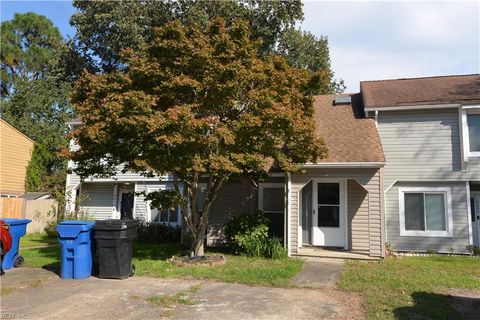 Photo of 4420 Silverleaf Drive, Virginia Beach, VA 23462 (MLS # 10616692)