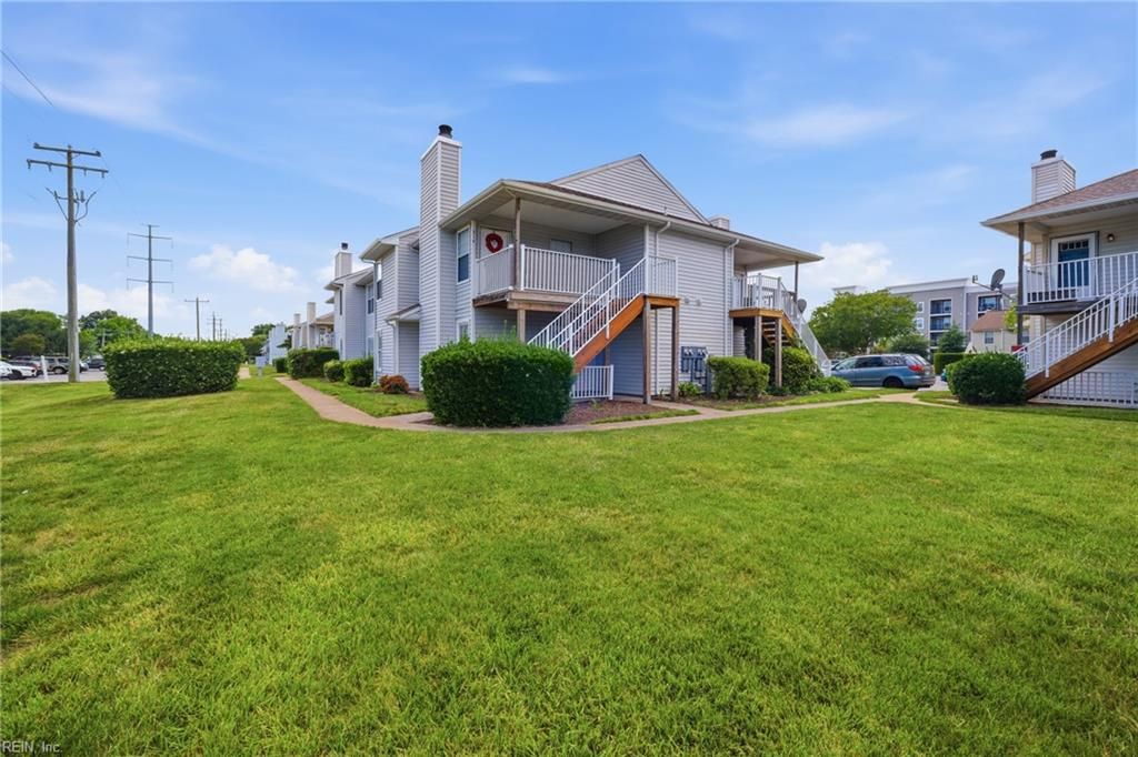 Photo of 514 Summit Court, Virginia Beach, VA 23462 (MLS # 10634782)