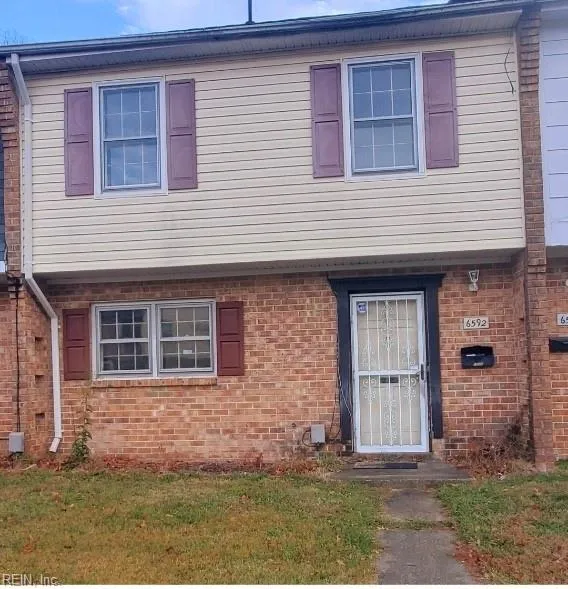 Norfolk, Virginia 23502, United States, 3 Bedrooms Bedrooms, ,3 BathroomsBathrooms,Residential,Pending,30430