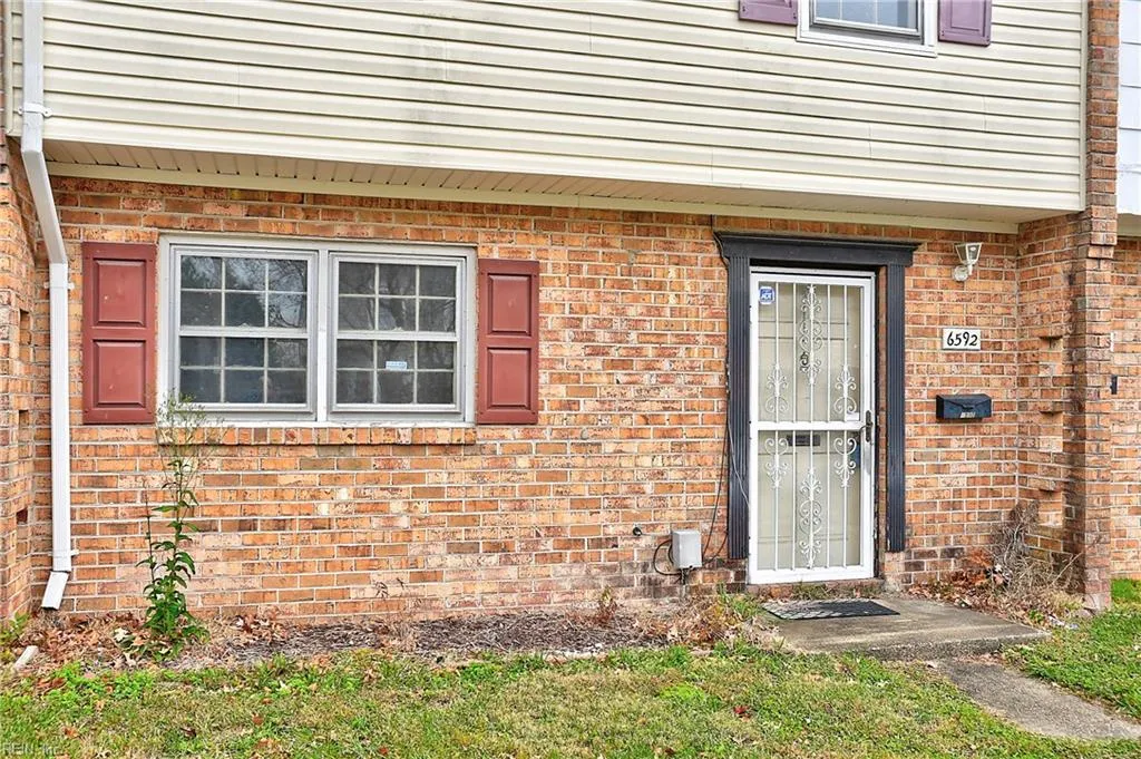 Norfolk, Virginia 23502, United States, 3 Bedrooms Bedrooms, ,3 BathroomsBathrooms,Residential,Pending,30430