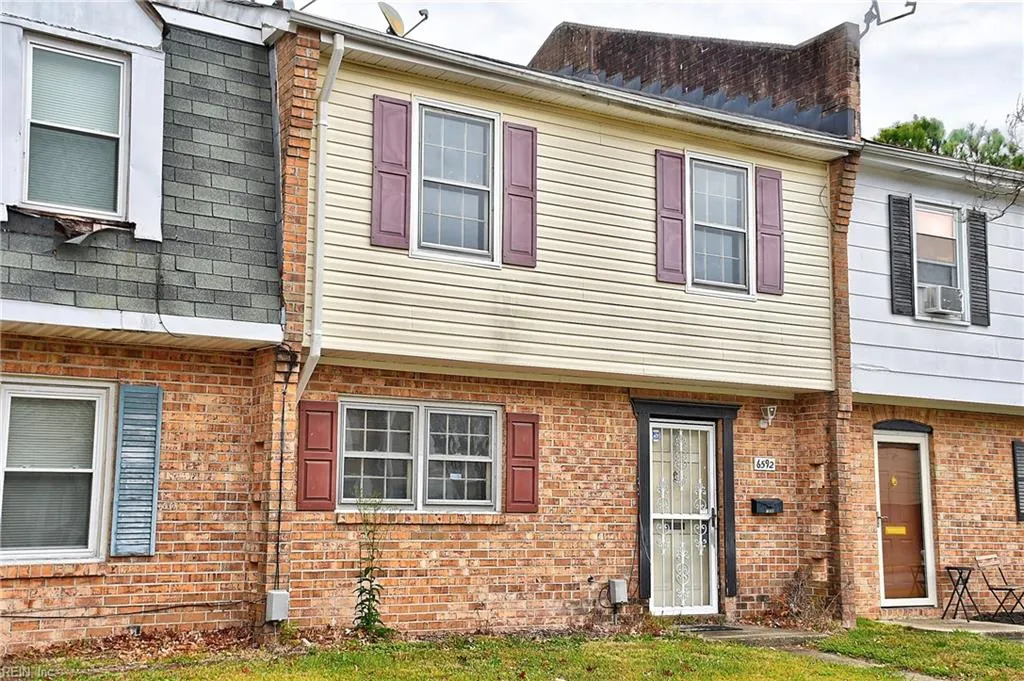 Norfolk, Virginia 23502, United States, 3 Bedrooms Bedrooms, ,3 BathroomsBathrooms,Residential,Pending,30430