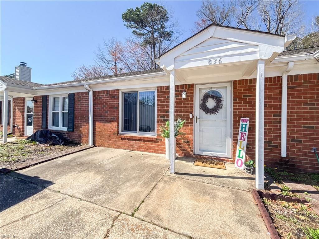 Photo of 836 Wickford Drive, Chesapeake, VA 23320 (MLS # 10624291)