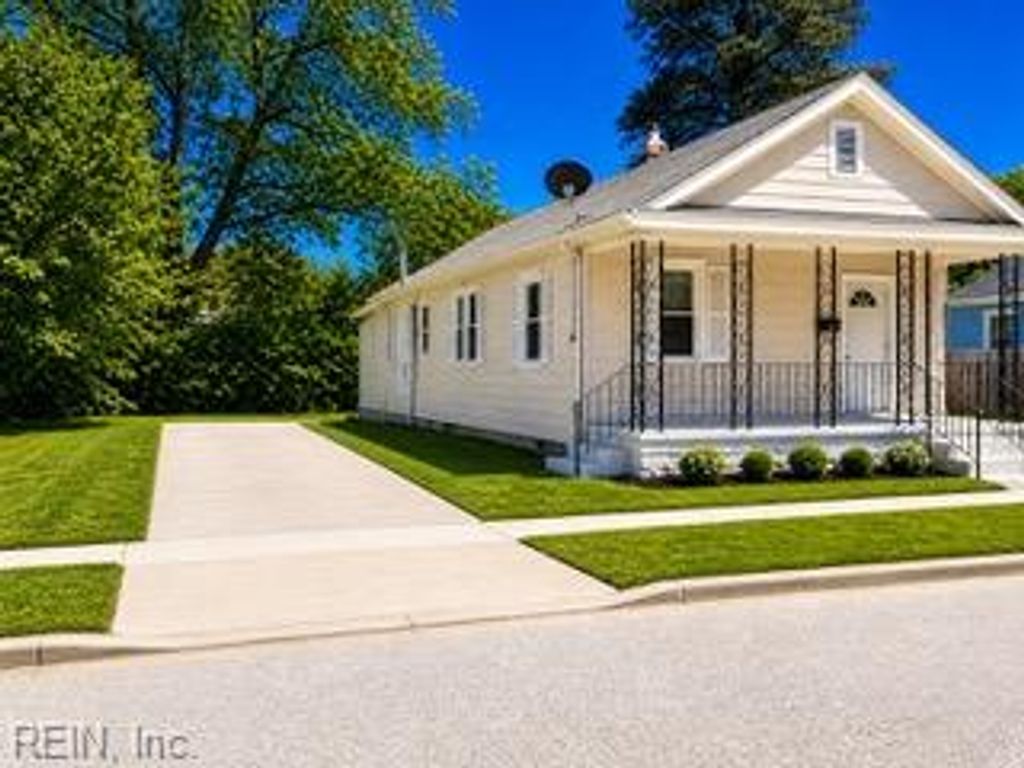 Photo of 1316 20th Street, Chesapeake, VA 23324 (MLS # 10643091)