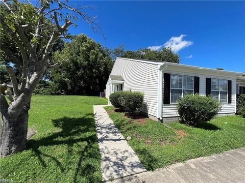 2824 Eric CT Chesapeake VA 23323