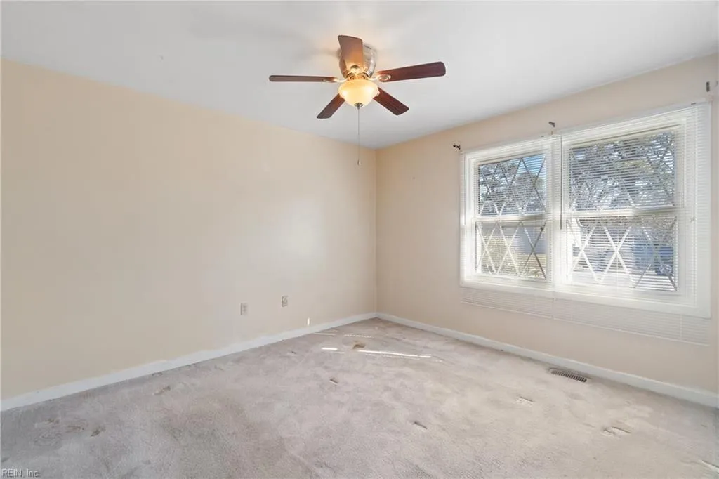 Portsmouth, Virginia 23701, United States, 4 Bedrooms Bedrooms, ,2 BathroomsBathrooms,Residential,Active,16966