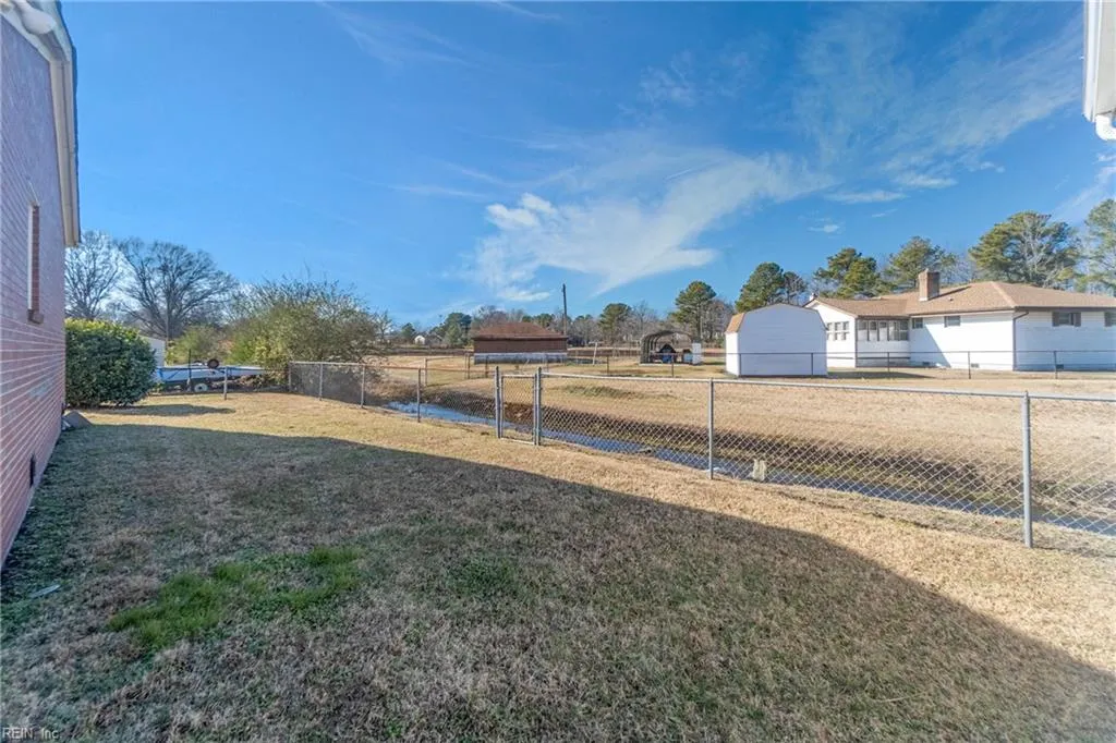 Portsmouth, Virginia 23701, United States, 4 Bedrooms Bedrooms, ,2 BathroomsBathrooms,Residential,Active,16966