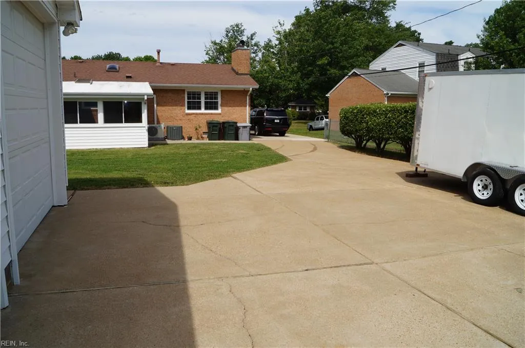 Hampton, Virginia 23664, United States, 3 Bedrooms Bedrooms, ,2 BathroomsBathrooms,Residential,Pending,135863