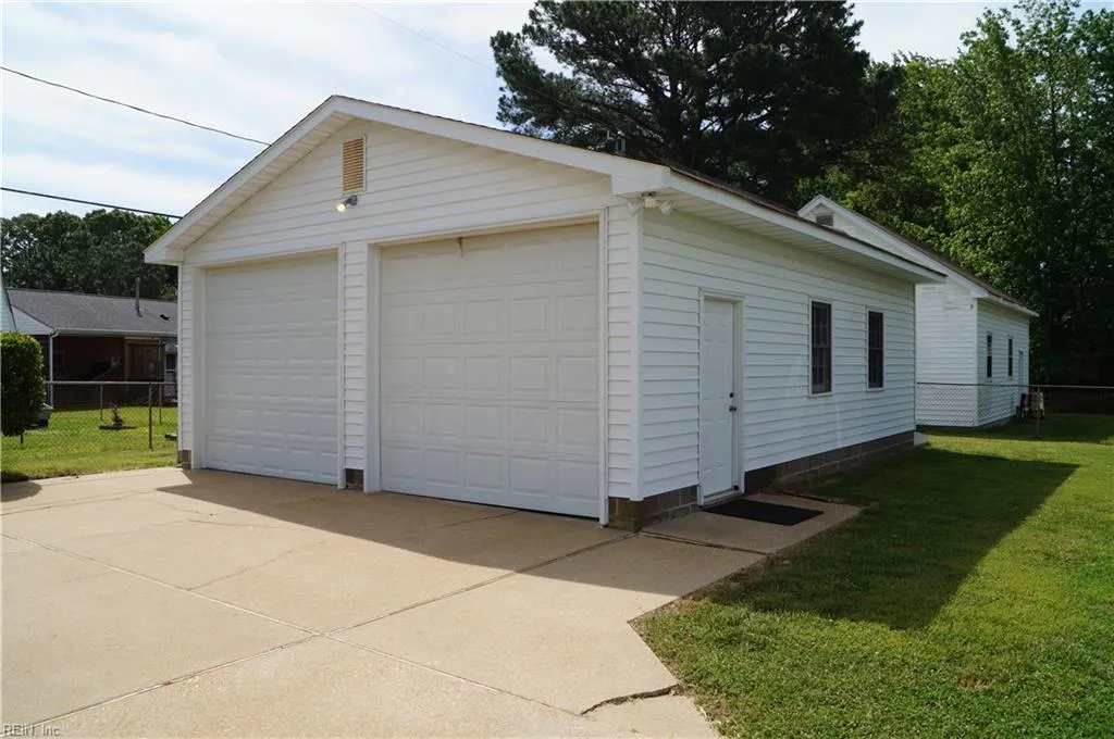 Hampton, Virginia 23664, United States, 3 Bedrooms Bedrooms, ,2 BathroomsBathrooms,Residential,Pending,135863