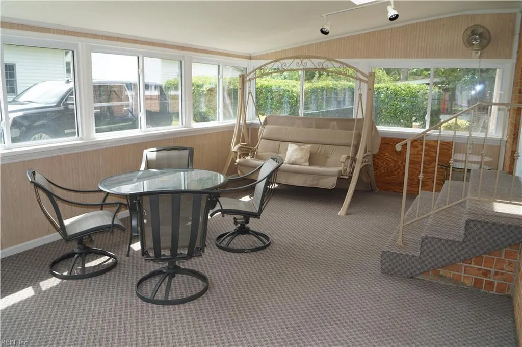 Hampton, Virginia 23664, United States, 3 Bedrooms Bedrooms, ,2 BathroomsBathrooms,Residential,Pending,135863