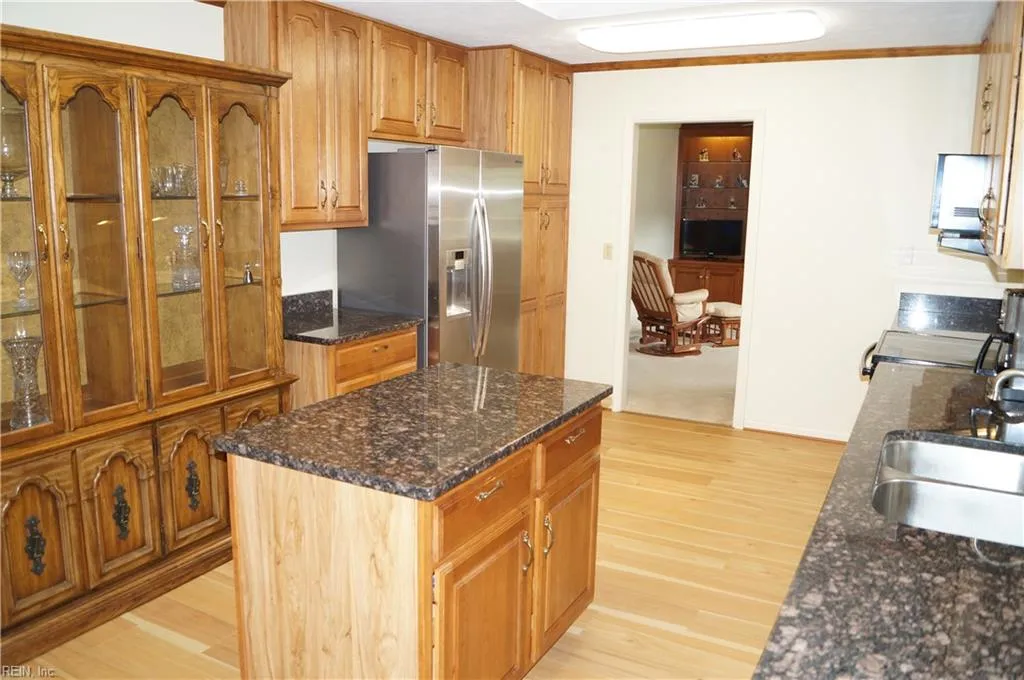 Hampton, Virginia 23664, United States, 3 Bedrooms Bedrooms, ,2 BathroomsBathrooms,Residential,Pending,135863