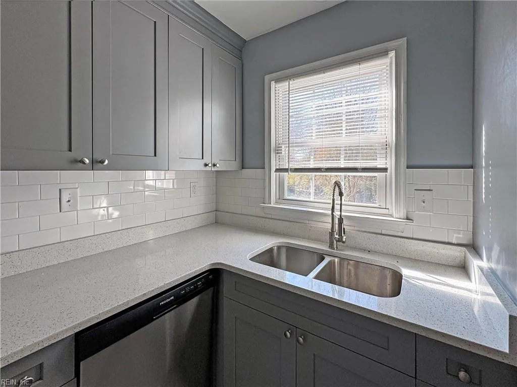 Hampton, Virginia 23661, United States, 3 Bedrooms Bedrooms, ,2 BathroomsBathrooms,Residential,Active,14499