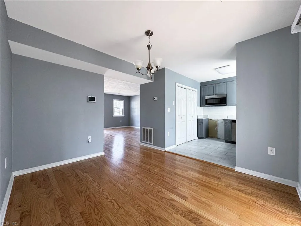 Hampton, Virginia 23661, United States, 3 Bedrooms Bedrooms, ,2 BathroomsBathrooms,Residential,Active,14499